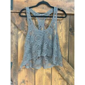 Vintage women’s large  lace overlay cropped tank top